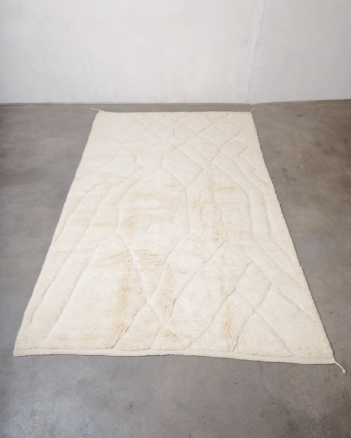 Modern, designer, handcrafted 100% sheep’s wool Berber rug from Morocco. Beni M’rirt carpet with beautiful colours and patterns and fluffy wool texture.